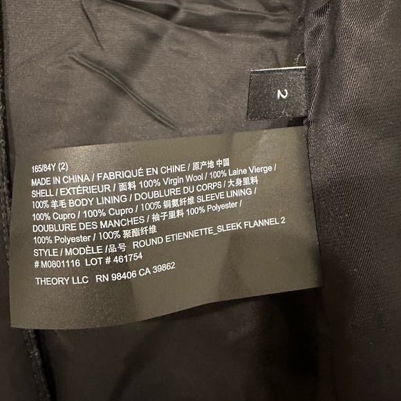 Theory Etiennette Blazer in Good Wool - Picture 5 of 5